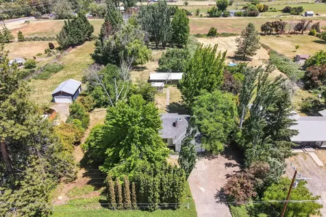 2349 Griffin Creek Road Medford OR 97501