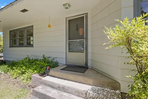 2349 Griffin Creek Road Medford OR 97501