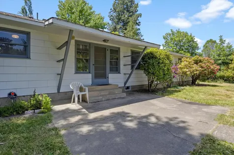 2349 Griffin Creek Road Medford OR 97501