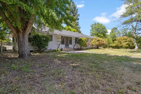 2349 Griffin Creek Road Medford OR 97501