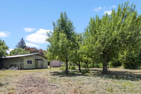 2349 Griffin Creek Road Medford OR 97501