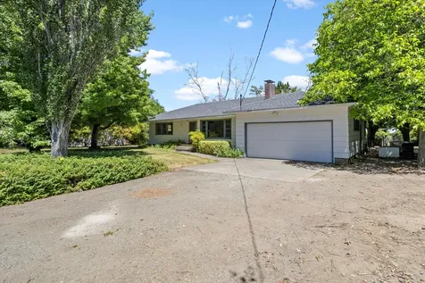 2349 Griffin Creek Road Medford OR 97501