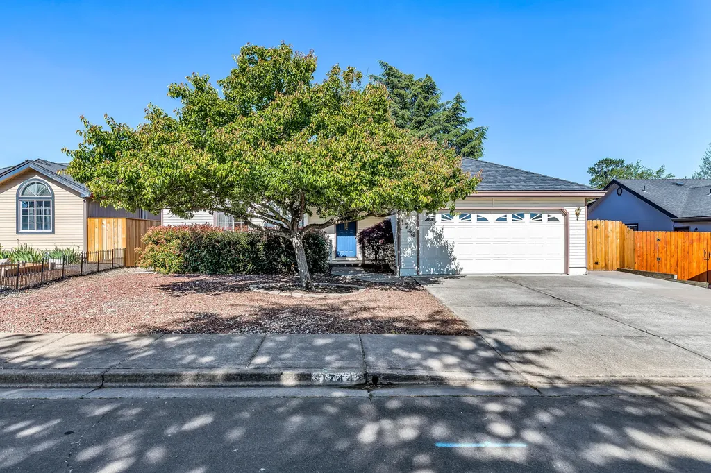 1744 Sandpiper Drive Medford OR 97501