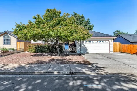 1744 Sandpiper Drive Medford OR 97501