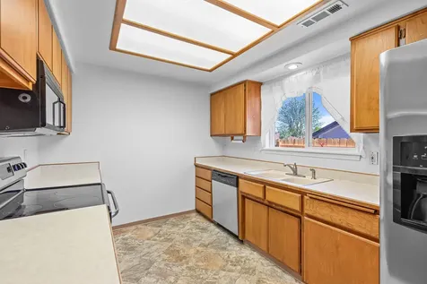 1744 Sandpiper Drive Medford OR 97501