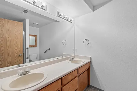 1744 Sandpiper Drive Medford OR 97501