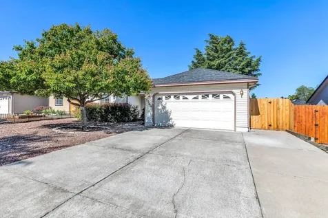 1744 Sandpiper Drive Medford OR 97501