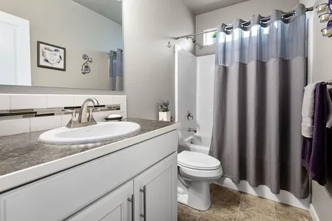 4467 SW Salmon Avenue Redmond OR 97756