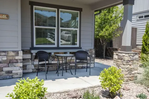 4467 SW Salmon Avenue Redmond OR 97756