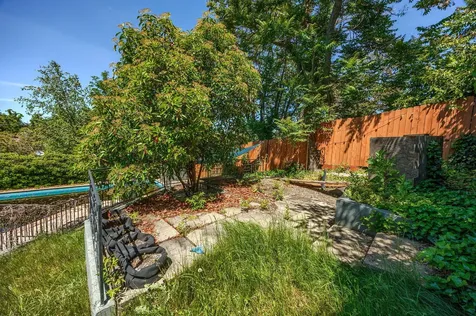 240 N Barneburg Road Medford OR 97504