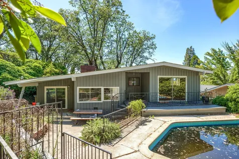 240 N Barneburg Road Medford OR 97504