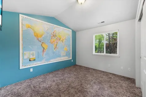 15 Hummingbird Court Eagle Point OR 97524