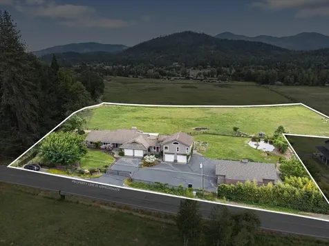4461 Laurel Avenue Grants Pass OR 97527