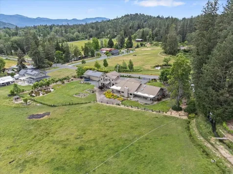 4461 Laurel Avenue Grants Pass OR 97527