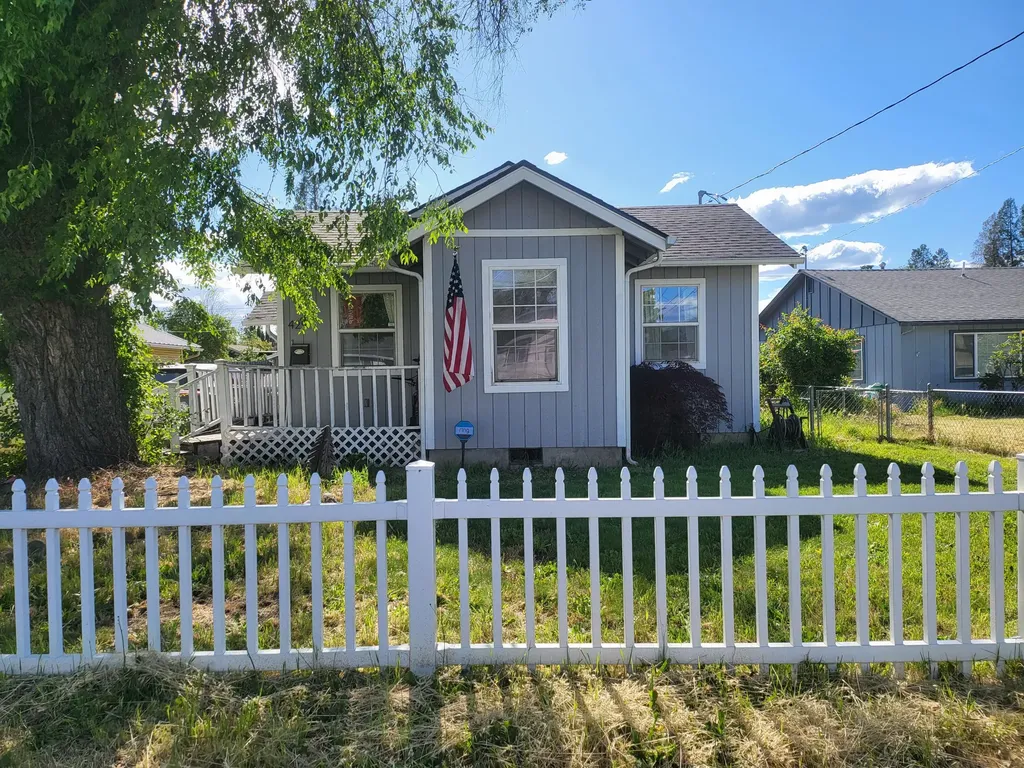 429 N Columbus Avenue Medford OR 97501