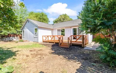 1953 NE Jackson Avenue Bend OR 97701