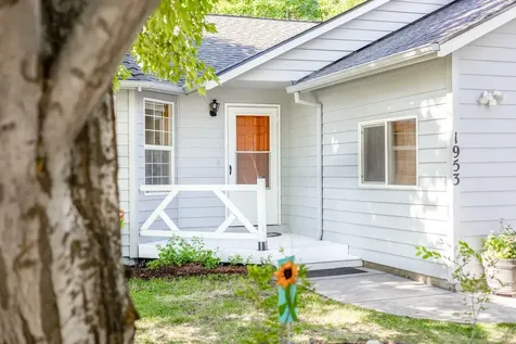 1953 NE Jackson Avenue Bend OR 97701