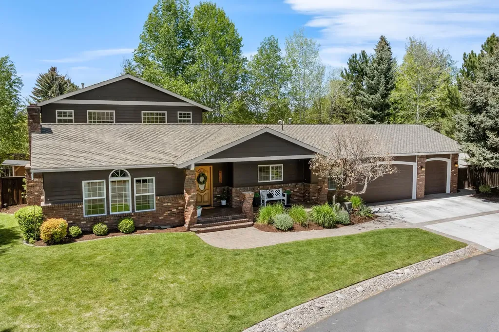 61195 Bonny Bridge Bend OR 97702