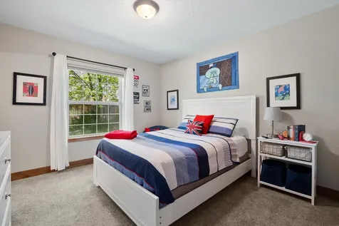 61195 Bonny Bridge Bend OR 97702