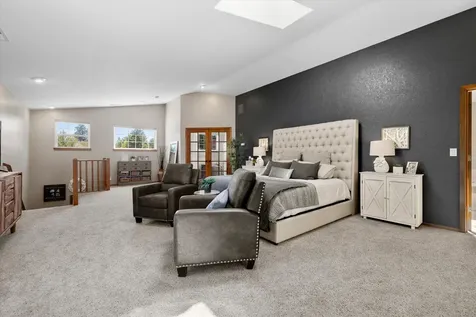 61195 Bonny Bridge Bend OR 97702