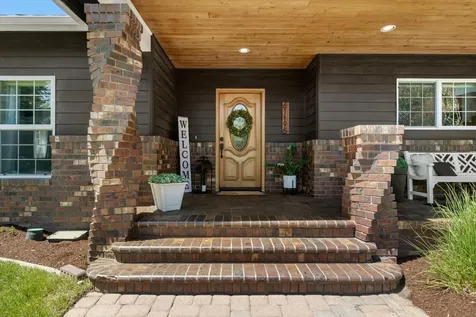 61195 Bonny Bridge Bend OR 97702