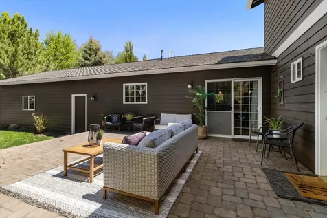 61195 Bonny Bridge Bend OR 97702
