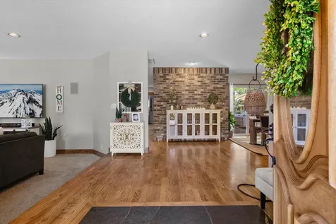 61195 Bonny Bridge Bend OR 97702