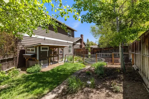61195 Bonny Bridge Bend OR 97702
