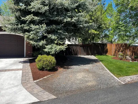 61195 Bonny Bridge Bend OR 97702