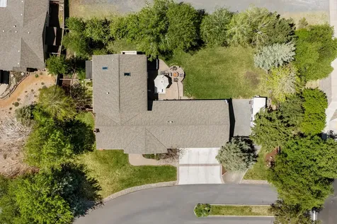 61195 Bonny Bridge Bend OR 97702
