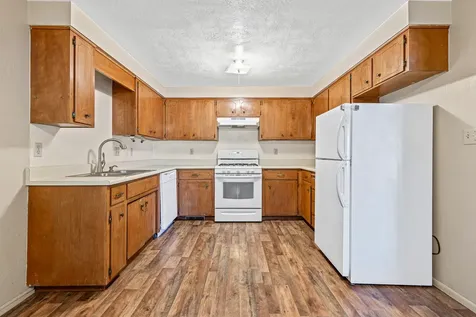 830 N 10th Street Central Point OR 97502