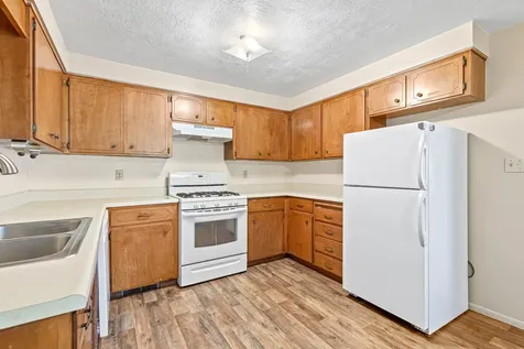 830 N 10th Street Central Point OR 97502