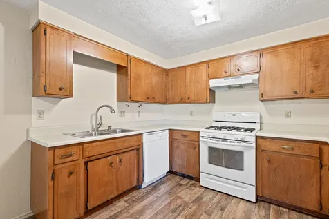 830 N 10th Street Central Point OR 97502