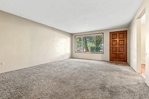 830 N 10th Street Central Point OR 97502