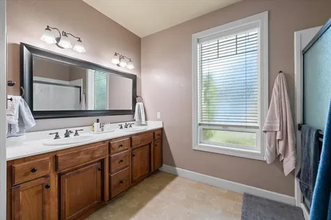 798 Silver Creek Drive Central Point OR 97502