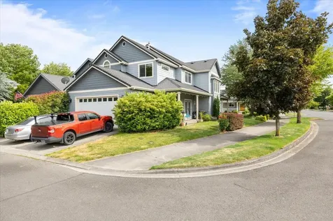 798 Silver Creek Drive Central Point OR 97502