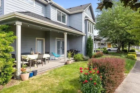 798 Silver Creek Drive Central Point OR 97502