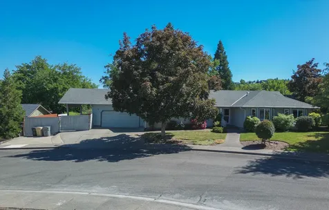 931 NW Donna Drive Grants Pass OR 97526