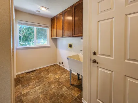931 NW Donna Drive Grants Pass OR 97526