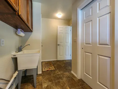 931 NW Donna Drive Grants Pass OR 97526