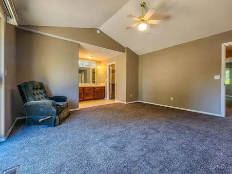 931 NW Donna Drive Grants Pass OR 97526