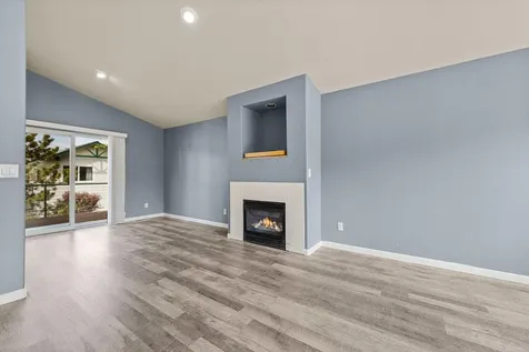 438 NW 19th Street Redmond OR 97756