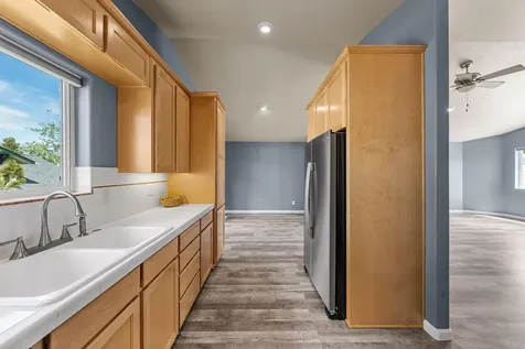 438 NW 19th Street Redmond OR 97756