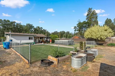 84 Cedar Street Shady Cove OR 97539