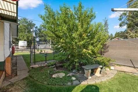 84 Cedar Street Shady Cove OR 97539