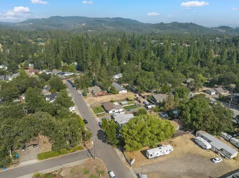 84 Cedar Street Shady Cove OR 97539