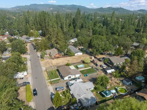 84 Cedar Street Shady Cove OR 97539