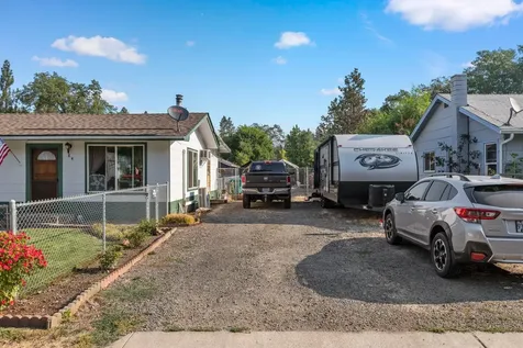 84 Cedar Street Shady Cove OR 97539