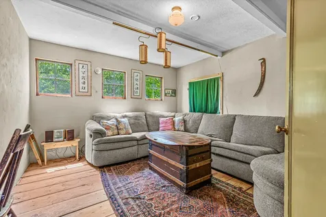 1720 Colestin Road Ashland OR 97520