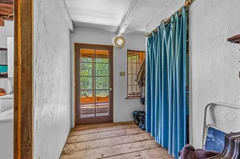 1720 Colestin Road Ashland OR 97520
